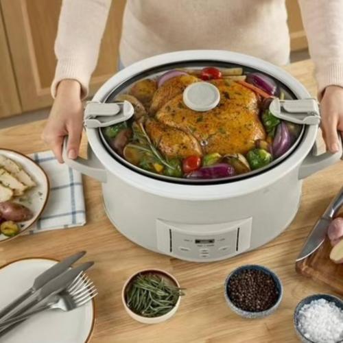 7 Quart Programmable Slow Cooker with Locking Lid, Dishwasher Safe Stoneware, Auto-Warm, Cook & Carry