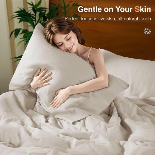 Comfort queen size cream color with its two pillowcases