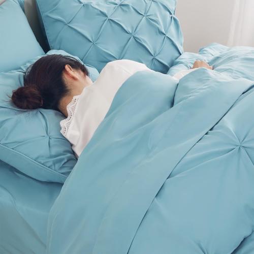 Fluffy Comforter Set, KING 7 Pieces Pinch Pleat Design Bedding Set, Down Alternative Comforter with 2 Pillow Shams, 2 Pillowcases, 1 Flat Sheet, 1 Fitted Sheet (Stone Blue Pinch Pleat, KING)