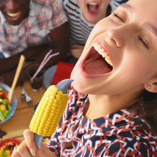 16 Pcs Shark Fin Corn Holders Thanksgiving Party Supply Stainless Steel Shark Corn on the Cob Barbecue Party Supplies Fork Birthday Decorations Ocean Themed Table Decor