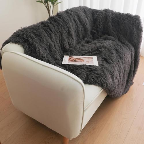 Dark Grey Fluffy Throw Blanket –  Soft & Cozy Plush Blanket, Fuzzy Shaggy Couch Bed Cover for Living Room, Bedroom Decor – Gift for Women, Men, Him & Her