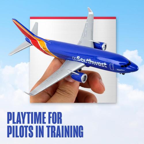 Daron Toy Airplane – Southwest Airlines – Die-Cast Metal Model Airplane Toy with Plastic Parts for Kids Ages 3