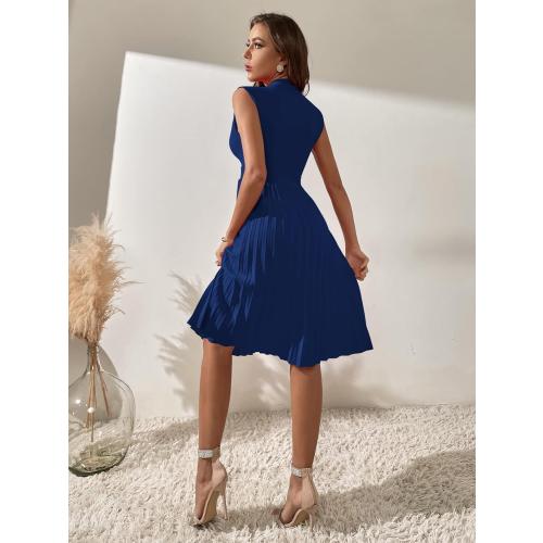 Size L.....Solid Pleated Notched -line Dress