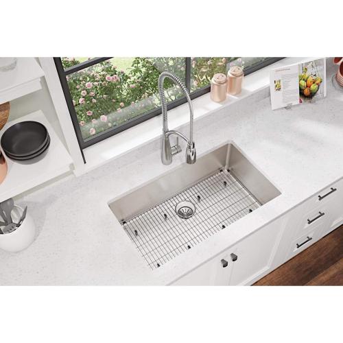 Elkay EBG2815 28-1/4 L x 15-1/4 W Stainless Steel Basin Rack with Rubber Feet - Stainless Steel
