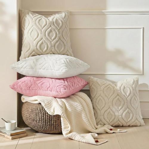 decorUhome Cozy Textured Throw Pillow Covers 18x18 Inch Set of 2, Soft Plush Faux Wool Beige Accent Couch Pillow Covers for Modern Farmhouse Sofa Bed Living Room