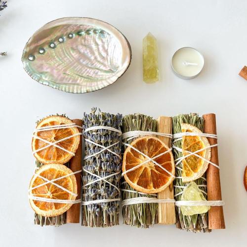 Calyza 7 Pcs Sage Smudge Kit – 4 Rosemary Palo Santo Bundles, Citrine Crystal Point & Candle, Lavender & Palo Santo Kit Sage kit for Meditation & Yoga Spiritual Healing - Home Energy Cleansing