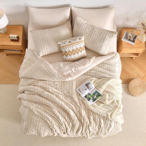 Size Queen  Beige Tufted Comforter  Queen Size Bed in a Bag，Shabby Chic Boho Bedding for Bedroom Comforter，All Season Soft Microfiber Ruffle Comforter