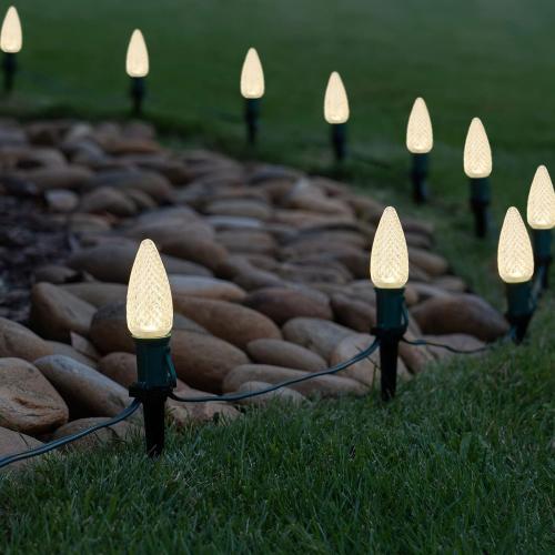 100-Pack Plastic Light Stakes, 4.5 Inch Christmas Yard Stakes for C7 C9 Christmas Lights Outdoor, Universal Light Stakes for Outdoor Holiday Lights Use on Garden Lawn Patio Path Walkway – Black