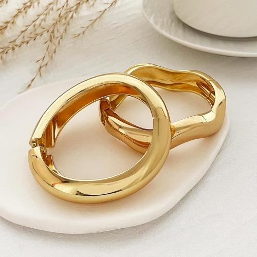 Salircon Gold Bangle Bracelets for Women Gold Wide Chunky Bracelets Trendy Hinged Cuff Open Chunky Bracelet Irregular Jewelry