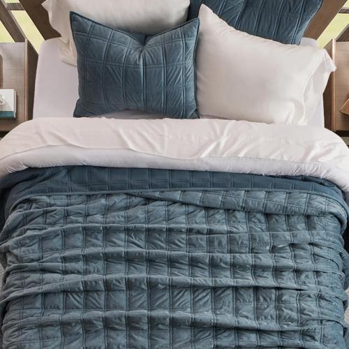 EVERGRACE  Luxurious Velvet Quilt King Size, Ultra Soft Bedspread Coverlet Set, Double Box Stitch Lightweight Velvet Comforter for All Season with Shams, Stormy Blue