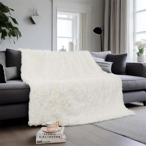 Medium faux fur blanket white fur