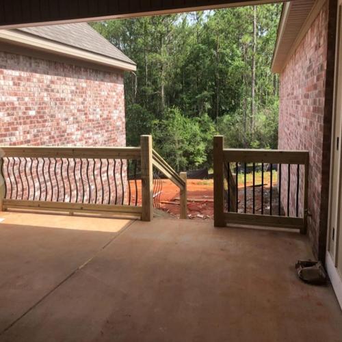 Deck Balusters 32-1/4 Inches Heavy Duty Iron Deck Balusters with Screws 51 Pack Metal Deck Spindles Balusters Iron Deck Spindles， Wave Arc Baluster for Outdoor Stair Deck Porch