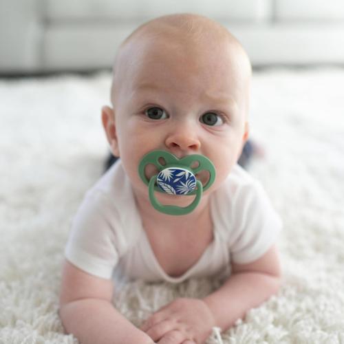 Dr. Brown's Advantage Glow-in-the-Dark Baby Pacifier, Fully Symmetrical Soother with Soft Silicone Bulb, Skateboard Snail-Blue Nature, 6-18m, BPA Free, 4 Pack