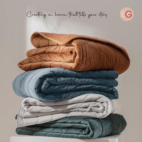 EverGrace 3 Pieces Luxurious Velvet King Quilts, Ultra Soft Lightweight Velvet Comforter Set, Matelasse Oversized Bedspread Coverlet for All Season with 2 Shams, Burnt Orange, 108x96