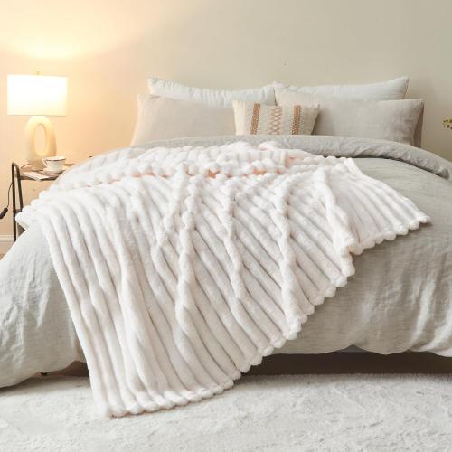 NEWCOSPLAY Super Soft Throw Blanket Ivory Premium Silky Flannel Fleece 3D Ribbed Jacquard Lightweight Bed Blanket All Season Use (Ivory Ribbed, Throw(50x60))