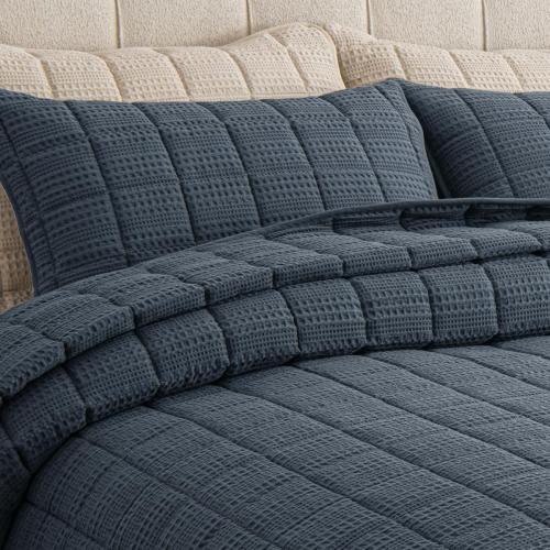 3 Pieces Oversized Cotton Quilt Set Super King Comforter with Pillow Shams 120x120 Ultra Soft Lightweight Bedspread Waffle Weave Quilted Bed Coverlets for All Season, Grey Blue