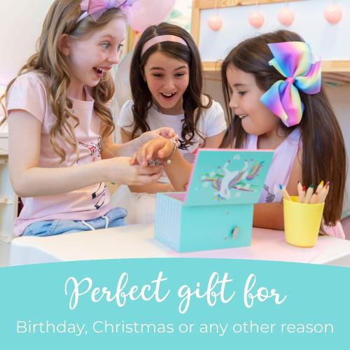 Amitié Lane Unicorn Charm Bracelet For Girls With Unicorn Charm & Pink Sparkly Crystal Charms - Perfect Little Girl Bracelet (16cm/6.3 inch)