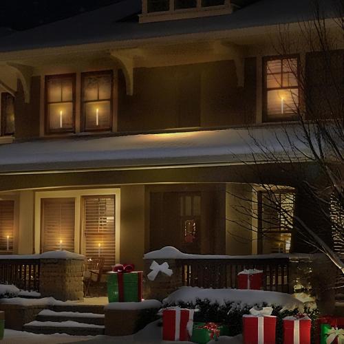 8pcs 0.78 x10 Plastic LED Ivory Flameless Window Candles with Sensors from Dusk to Dawn, Battery Operated Flickering Taper Warm Glow for Festival Decoration with Suction Cups