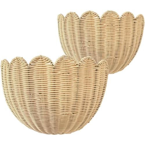 Set of 2 Scalloped Hanging Wicker Baskets for Wall