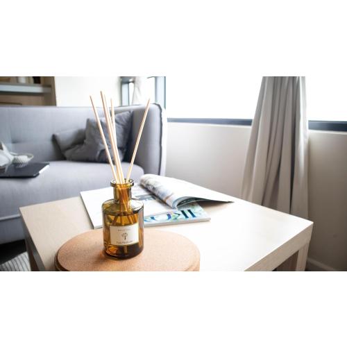 PRISTINE Casa Particular/Inspired by Wyndham Reed Diffuser for Home | Rich Blend of Tobacco Leaves, Sweetness of Guava Reed Diffuser Set, Oil & Reed Diffuser Sticks | Home & Office Decor