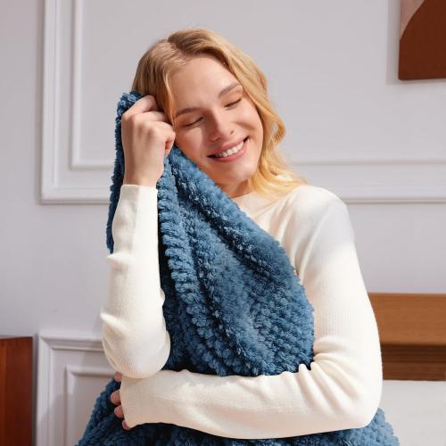large Fuzzy  Blanket for Bed, Fluffy Soft Jacquard Blankets for All Season, Lightweight and Cozy