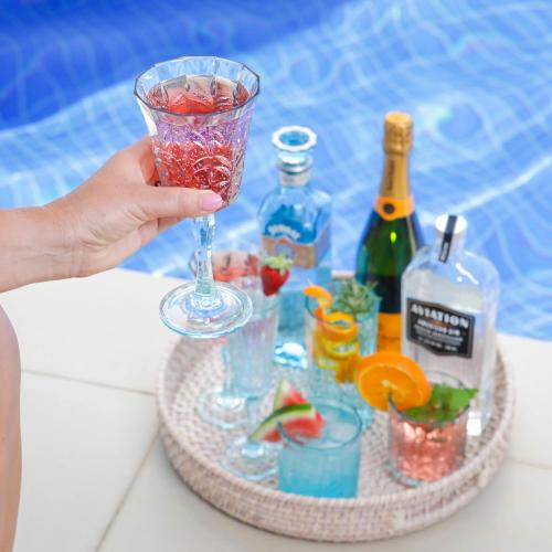 BELLAFORTE Shatterproof Tritan Wine Glass, Set of 4, 10oz - Myrtle Beach Plastic Wine Glasses - Unbreakable Wine Goblets for Indoor and Outdoor Use - BPA Free - Dishwasher Safe - Teal