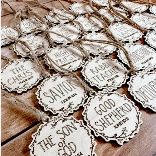 25 Pack Names of Jesus Christmas Ornaments, Wood 5.5cm / 2.2 inch Diameter | Name of Jesus Advent, Religious Ornaments, Christian Gifts for Women Men, Christmas Decorations