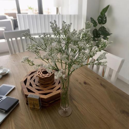 7-Pcs 21” Secure-Stem Realistic Artificial White Babys Breath (Gypsophila) Flowers with No-Shedding Design — Perfect for Wedding Centerpieces, Home Decor & Vase Fillers