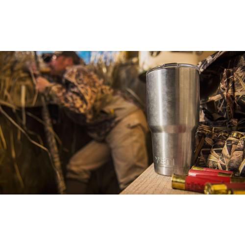 YETI Rambler Vacuum Insulated Tumbler with Lid