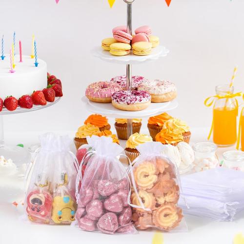 Hopttreely 100PCS Premium Sheer Organza Bags, White Wedding Favor Bags with Drawstring, 4x4.72 Jewelry Gift Bags for Party, Jewelry, Christmas, Mother's Day, Festival, Bathroom Soaps, Makeup Organza Favor Bags