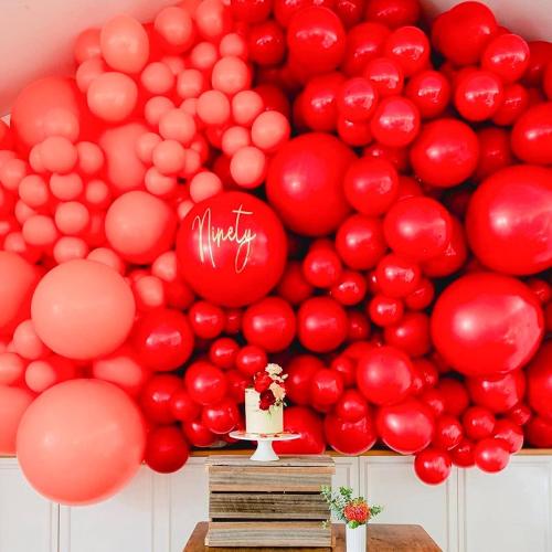 PartyWoo Red Balloons 140pcs Different Sizes of 18 12 10 5 Inch Matte Red Latex Balloon Arch Kit Garland for Birthday Graduation Bachelorette Cherry Casino Movie Theme Party Decorations Red-Y57