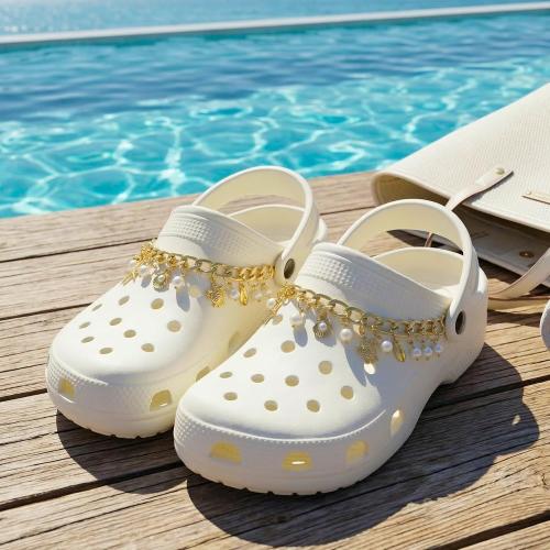 2Pcs Bling Ocean Shoe Chains for Girls Summer Sandals, Golden Turtles, Shells Shoe Charms for sandals, DIY Shoe Decoration Charms, Party Favor