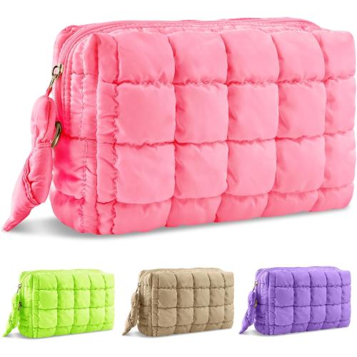 Puffer Quilted Makeup Bag Cosmetic Bags,Puffy Travel Toiletry Pouch for Women,Cute Checkered Zipper Bag Travel Essential,Portable Aesthetic Make up Organizer Bag for Gifts Work Daily(Pink,M)
