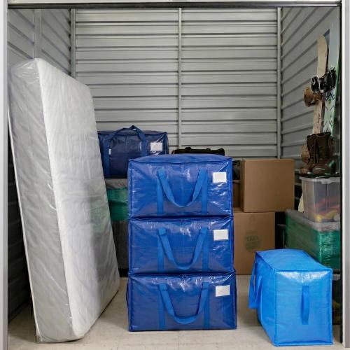 TICONN 12 Pack Extra Large Moving Bags Heavy Duty with Zippers & Carrying Handles, Durable Storage Bags Moving Boxes for Closet Organizers and Storage (12 Pack, Blue)‼️decent condition‼️