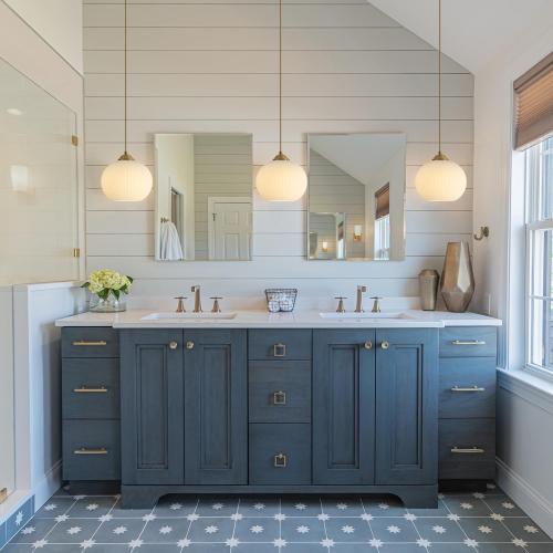 KCO Lighting Mid Century 1-Light Globe Pendant Light Industrial Vintage Brass Gold Pendant Lighting Fixture Kitchen Island Adjustable White Glass Hanging Ceiling Lights