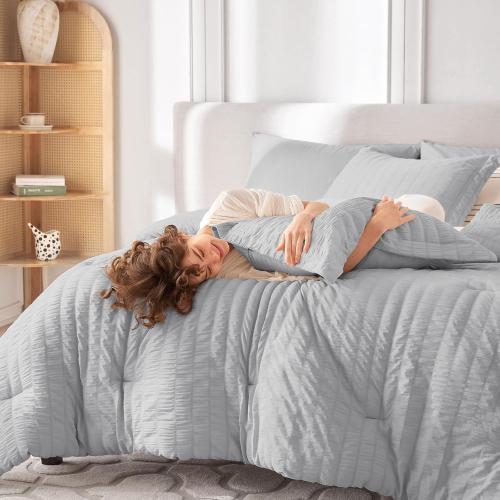 Light Grey Queen Size MUXHOMO 7 Pieces Queen Comforter Set, Seersucker Bed in a Bag Queen Size, All Season Luxury Bedding Set with Comforter, Flat Sheet, Fitted Sheet, Pillowcases & Shams, Light Grey