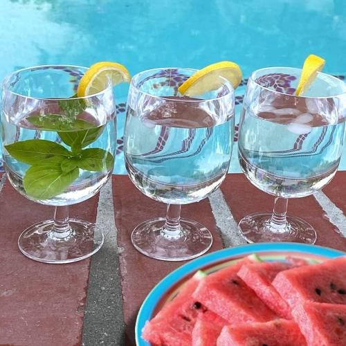 Lily's Home Set of 8 Unbreakable Poolside 12 oz Acrylic Plastic Wine and Water Tumbler Stackable Goblets. Shatterproof Plastic and Ideal for Indoor and Outdoor Use, Reusable. Clear. Made in Taiwan.
