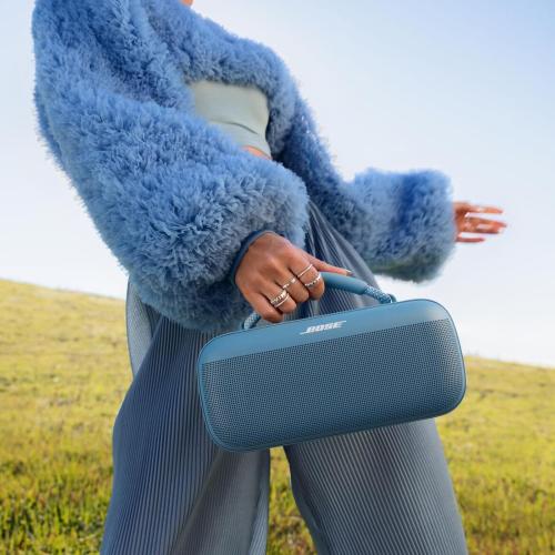 Bose SoundLink Max Portable Speaker, Large IP67 Waterproof Bluetooth Speaker, Up to 20 Hours of Playtime, USB-C, Built-in 3.5mm AUX Input, Blue Dusk