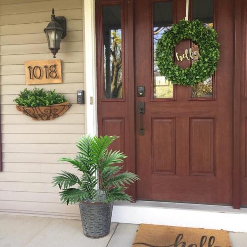 Beebel 30 Artificial Palm Plants Leaves Tropical Greenery Bush Imitation Faux Fake Palm Tree Leaf for Home Kitchen Party Flowers Arrangement Wedding Decorations