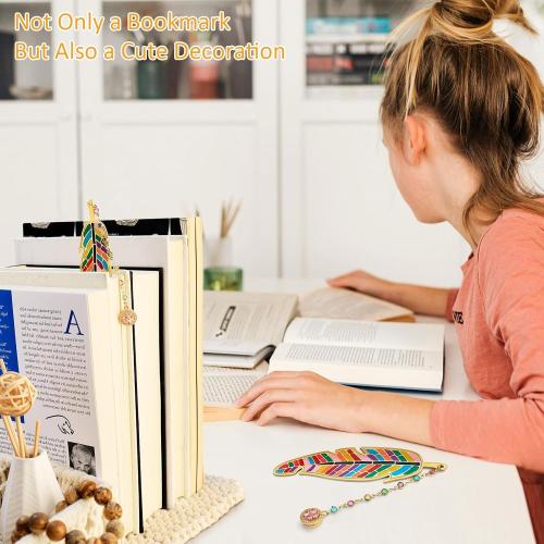 Metal Feather Bookmark Cute Multicolor Book Accessories Gifts for Women Teacher Readers Book Lovers for Christmas Birthday Mother's Day Valentine's Day (Gold)