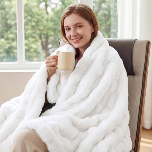 ORINOVA White Furry Blanket King Size Soft Faux Fur Throw Fuzzy Bunny Fur Blanket for Bed Cozy 90x108 Fluffy Blankets King for Bedroom Living Room Home Decor Gifts 1000 GSM