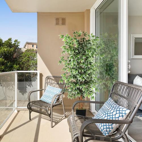 GTIDEA 6ft Artificial Tree Ficus, Tall Faux Trees Indoor with Natural Trunk and Fake Silk Tree Fake Plants for Home Spring Decor Living Room Outdoor Balcony House Office (Included Dried Moss)