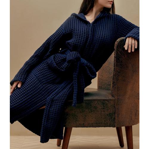 Luxury Hotel & Spa Silk-infused Japanese Cotton Waffle Unisex Hooded Bathrobe. (Used see the pictures)