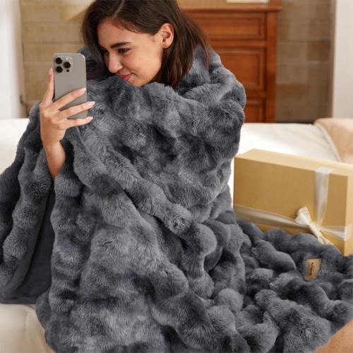 Bedsure GentleSoft Fluffy Fuzzy Twin Blanket, Soft Cozy Fleece Faux Fur Blanket, Pink Decorations Minky Velvet Couch Cover, Thick Warm Plush Women Men Birthday Gifts, 870GSM, Tie-dye Grey