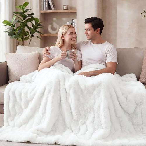 ORINOVA White Furry Blanket King Size Soft Faux Fur Throw Fuzzy Bunny Fur Blanket for Bed Cozy 90x108 Fluffy Blankets King for Bedroom Living Room Home Decor Gifts 1000 GSM