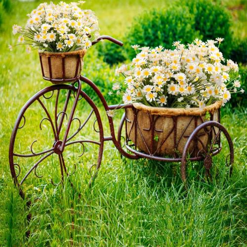 Artificial Daisies Outdoor Artificial Flowers,8 Bundles UV Resistant Fake Flowers Outdoor Plastic Flowers Shrubs for Indoor Outside Garden Porch Window Box Home Decor(White)