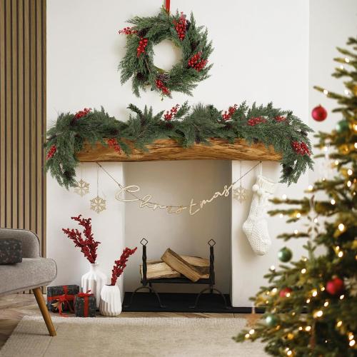 RECUTMS Christmas Pine Garland 6.2FT Artificial Christmas Cedar Garlands with Pine Cones Red Glitter Berry Stems Faux Cypress Wreath for Door Window Wall Mantel Indoor Outdoor Xmas Decor(Red Berry)