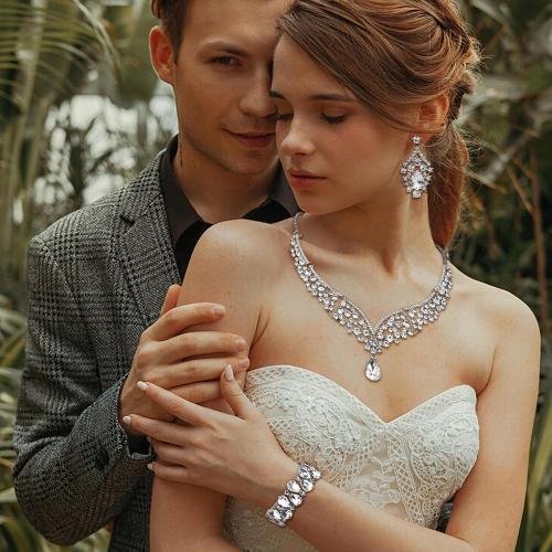 IRONBOX Crystal Wedding Bridal Jewelry Set for Women Prom Sliver Rhinestone Teardrop Necklace Earrings Bracelet Wedding Bridesmaid Gifts Fit with Wedding Dress