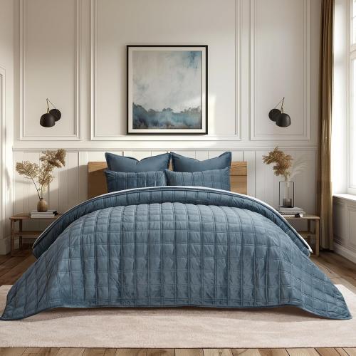 EVERGRACE  Luxurious Velvet Quilt King Size, Ultra Soft Bedspread Coverlet Set, Double Box Stitch Lightweight Velvet Comforter for All Season with Shams, Stormy Blue