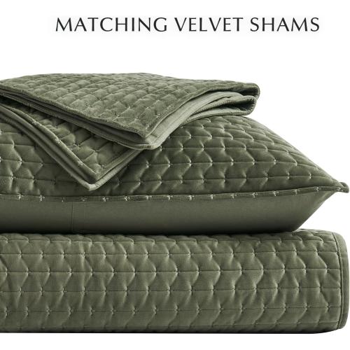 EverGrace Luxury Velvet Quilt Set King Size 3 Piece, Soft Cross-Stitch Velvet Comforter Set with Pillow Shams, Lightweight Coverlet Bedspread Bedding Set for All Seasons, Moss Green